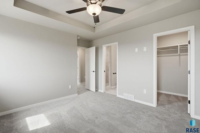 608 N Yankee Ave Avenue, Sioux Falls, SD 57110
