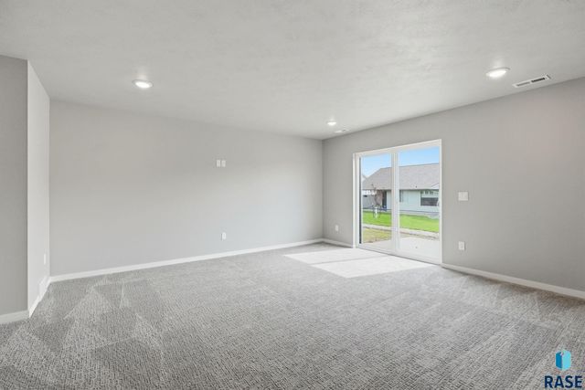 608 N Yankee Ave Avenue, Sioux Falls, SD 57110