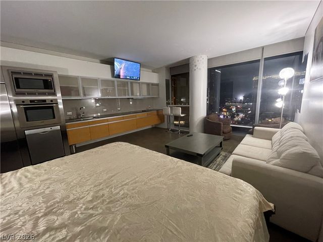 3722 Las Vegas Boulevard 1605, Las Vegas, NV 89158