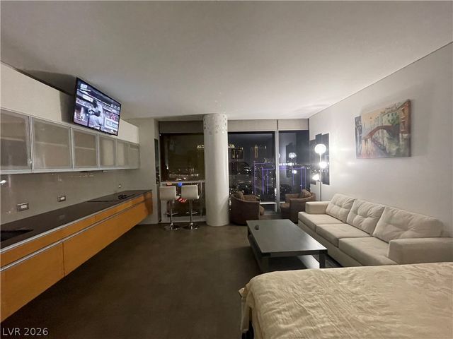 3722 Las Vegas Boulevard 1605, Las Vegas, NV 89158