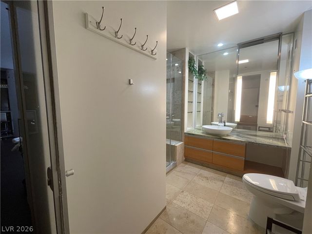 3722 Las Vegas Boulevard 1605, Las Vegas, NV 89158
