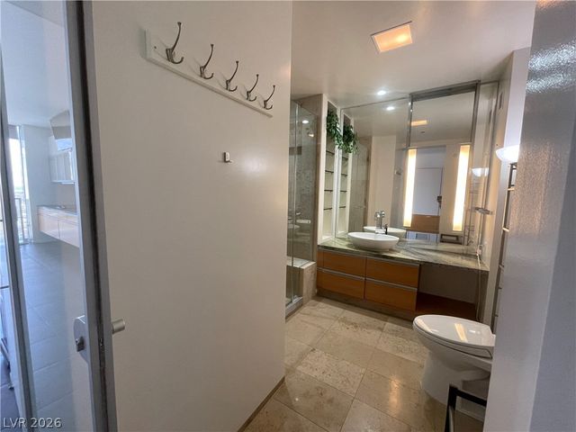 3722 Las Vegas Boulevard 1605, Las Vegas, NV 89158