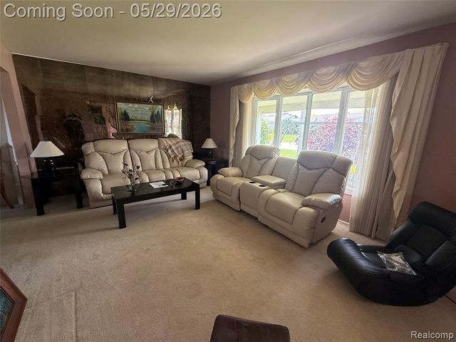29531 N Seaway Court, Harrison Twp, MI 48045