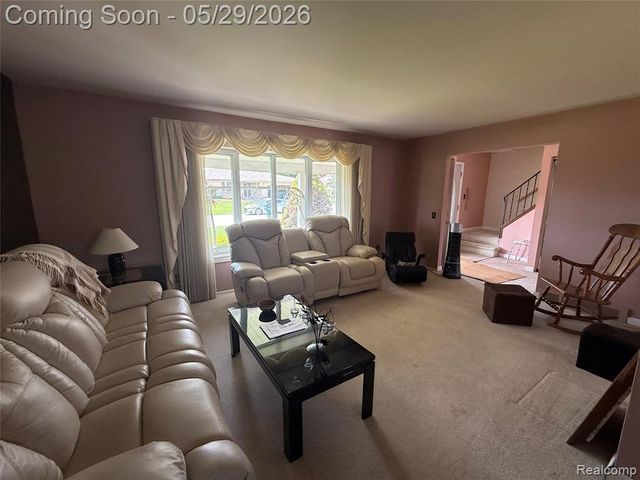 29531 N Seaway Court, Harrison Twp, MI 48045