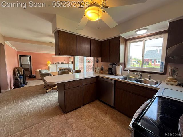 29531 N Seaway Court, Harrison Twp, MI 48045