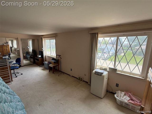 29531 N Seaway Court, Harrison Twp, MI 48045