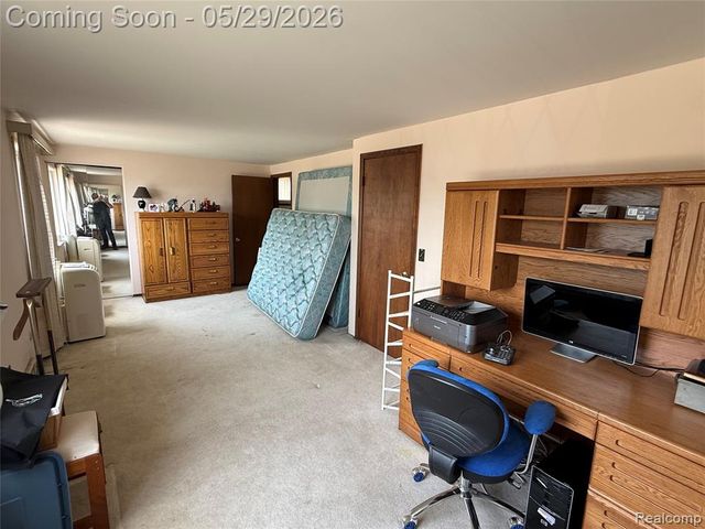 29531 N Seaway Court, Harrison Twp, MI 48045
