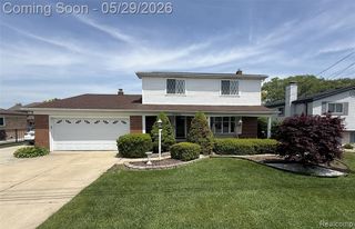 29531 N Seaway Court, Harrison Twp, MI 48045