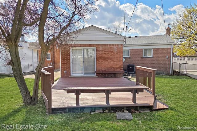 8241 Clippert Street, Taylor, MI 48180