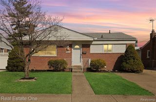8241 Clippert Street, Taylor, MI 48180