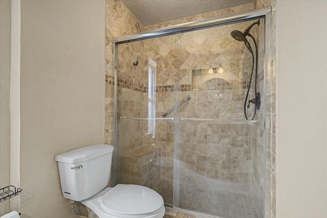 1302 Canyon Springs Drive, La Porte, TX 77571