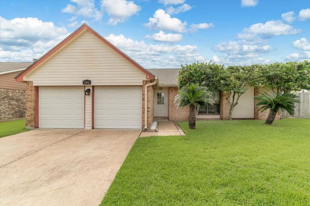 1302 Canyon Springs Drive, La Porte, TX 77571