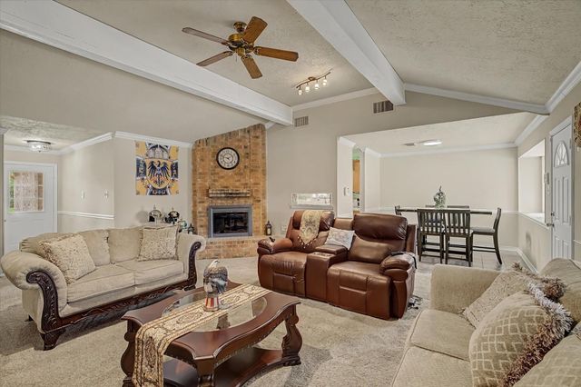 1302 Canyon Springs Drive, La Porte, TX 77571