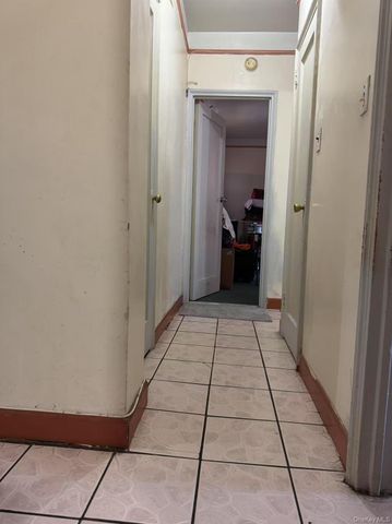 83-06 Vietor Avenue 3B, Elmhurst, NY 11373