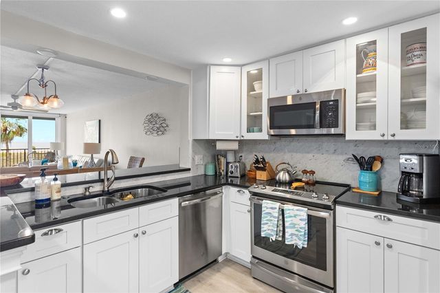 1250 GULF BOULEVARD 302, Clearwater Beach, FL 33767