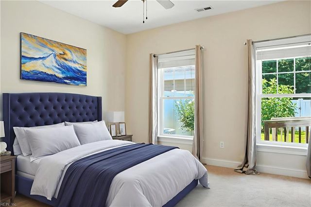 3044 Hughes LN, Hayes, VA 23072