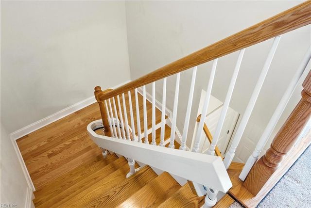 3044 Hughes LN, Hayes, VA 23072