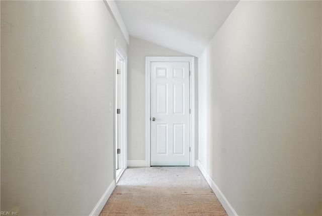 3044 Hughes LN, Hayes, VA 23072