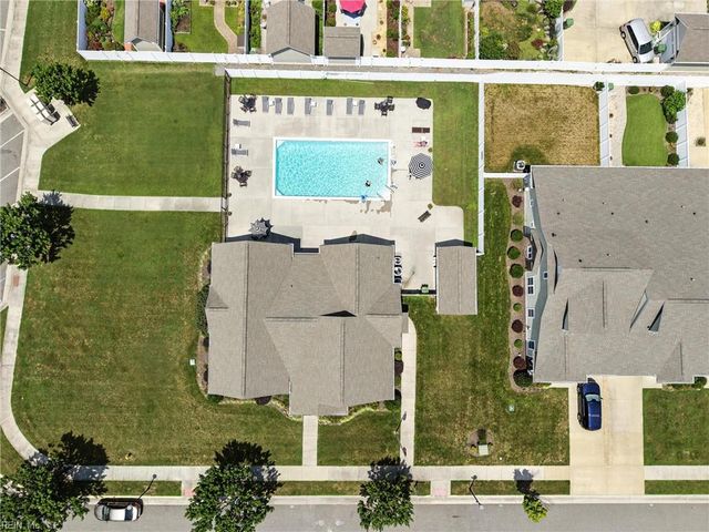 3044 Hughes LN, Hayes, VA 23072