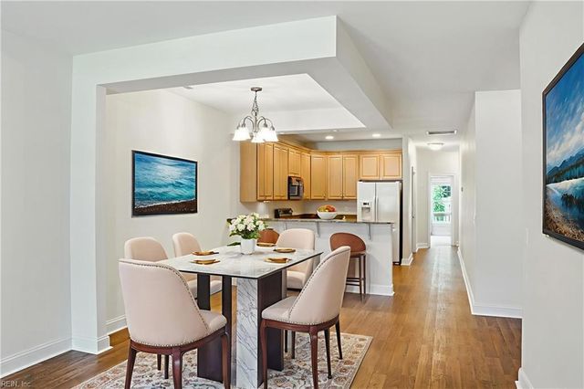 3044 Hughes LN, Hayes, VA 23072