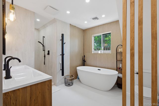 2 Bell Place, Rye Brook, NY 10573