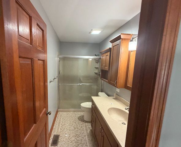 617 Arlington Parkway, Sleepy Hollow, IL 60118