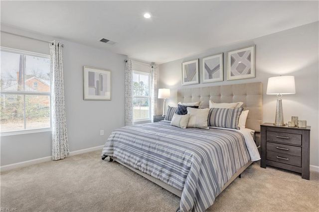 212 Myrtle LN, South Mills, NC 27976