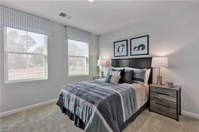 212 Myrtle LN, South Mills, NC 27976