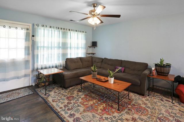402 WILLIAMSBURG RD, Sterling, VA 20164