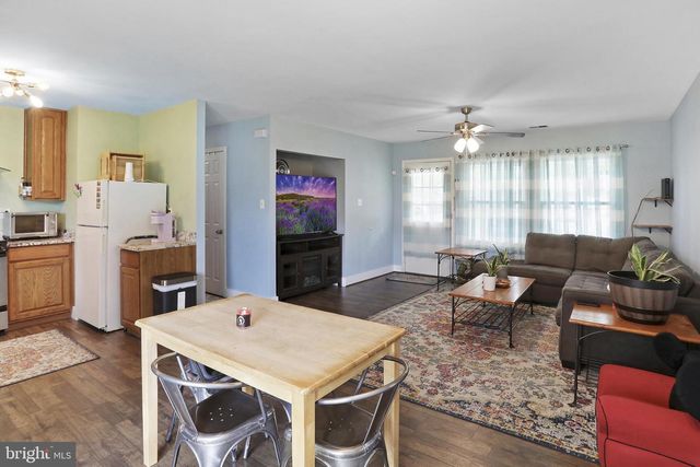 402 WILLIAMSBURG RD, Sterling, VA 20164