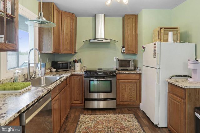 402 WILLIAMSBURG RD, Sterling, VA 20164