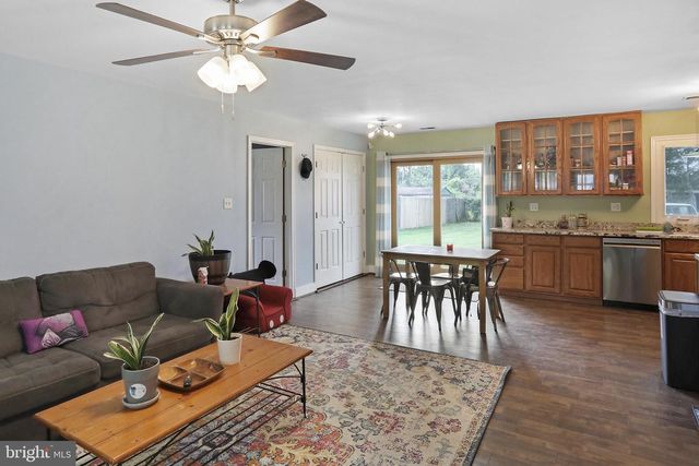402 WILLIAMSBURG RD, Sterling, VA 20164