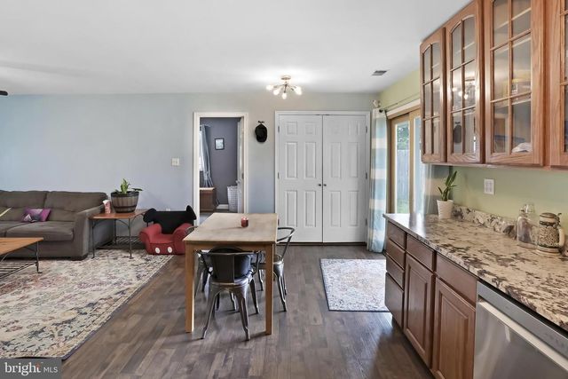 402 WILLIAMSBURG RD, Sterling, VA 20164