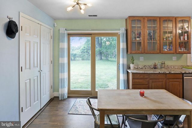 402 WILLIAMSBURG RD, Sterling, VA 20164