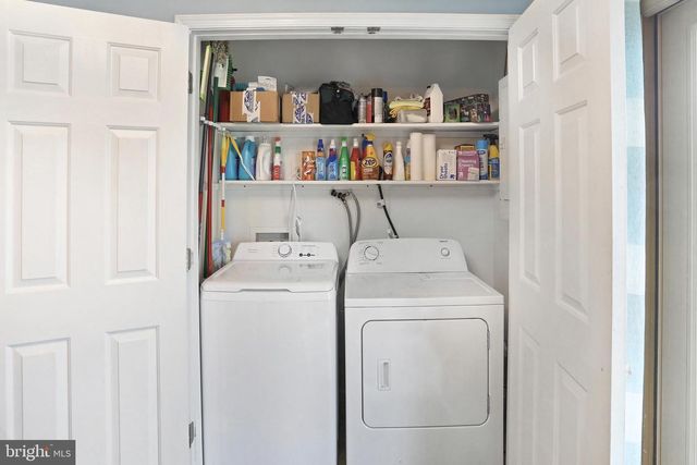 402 WILLIAMSBURG RD, Sterling, VA 20164