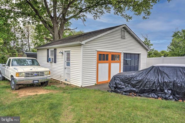 402 WILLIAMSBURG RD, Sterling, VA 20164