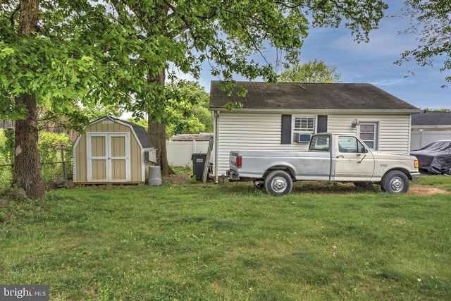 402 WILLIAMSBURG RD, Sterling, VA 20164