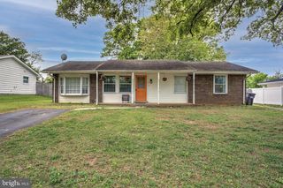 402 WILLIAMSBURG RD, Sterling, VA 20164