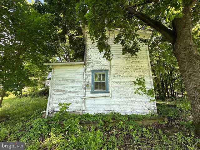 12007 WHITE HALL RD, Chewsville, MD 21721