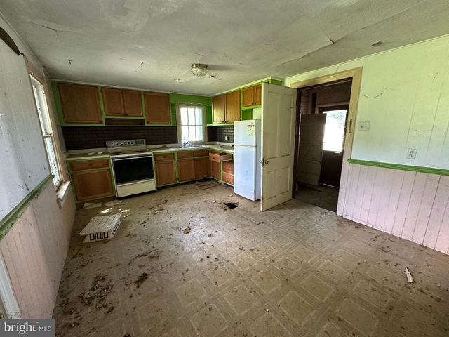 12007 WHITE HALL RD, Chewsville, MD 21721