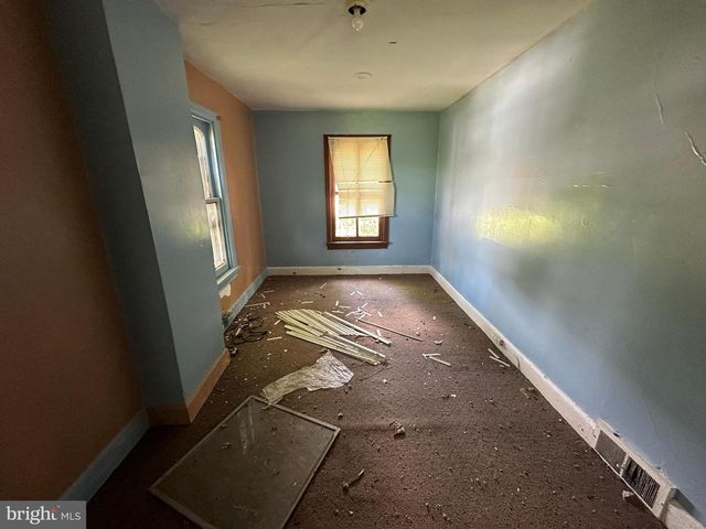 12007 WHITE HALL RD, Chewsville, MD 21721