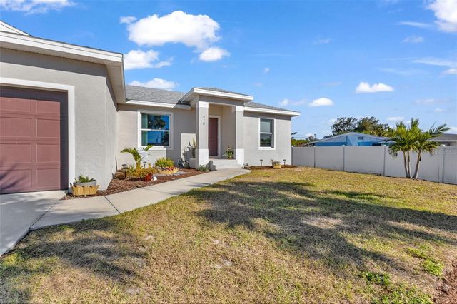 410 GARFIELD AVENUE NW, Port Charlotte, FL 33952