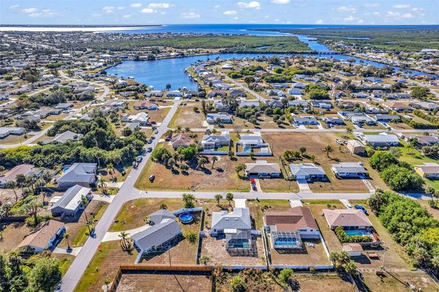 410 GARFIELD AVENUE NW, Port Charlotte, FL 33952