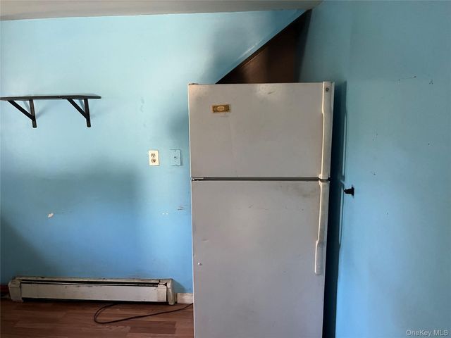 32 7th Avenue S, Huntington Station, NY 11746