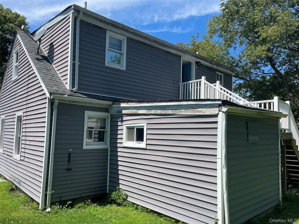 32 7th Avenue S, Huntington Station, NY 11746 — photo 3