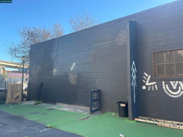 3261 Martin Luther king jr way, Oakland, CA 94609