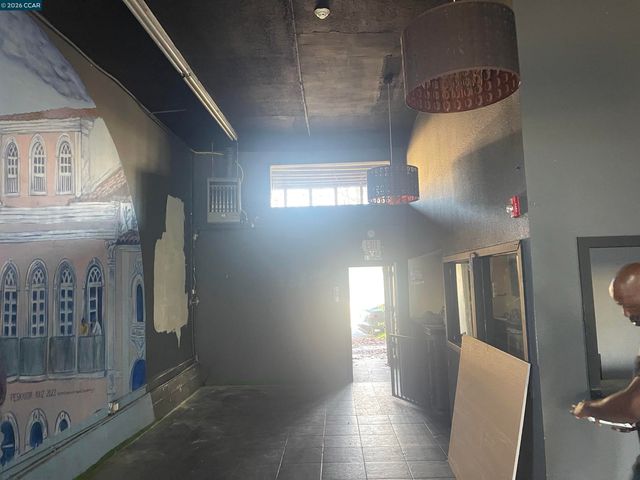 3261 Martin Luther king jr way, Oakland, CA 94609