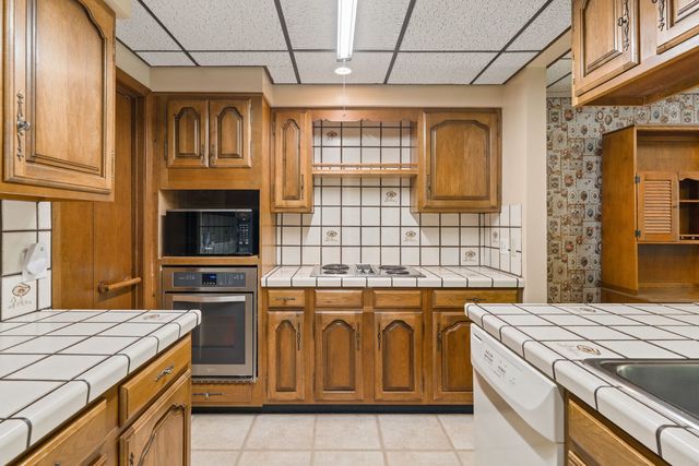 3312 187th Street Court, East Moline, IL 61244