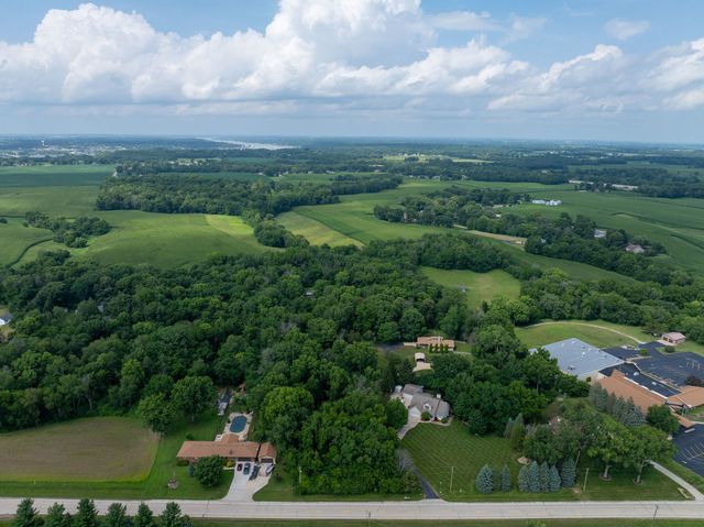 3312 187th Street Court, East Moline, IL 61244