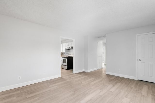 3130 S Richmond, Wichita, KS 67217